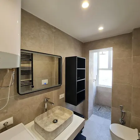 Adore - Modern Apartment